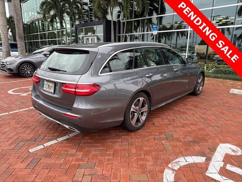 Used 2018 Mercedes-Benz E 400 4MATIC Wagon image 8