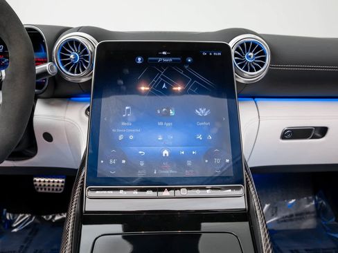 Used 2025 Mercedes-Benz SL 63 AMG 4MATIC image 10