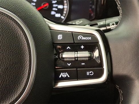 Used 2023 Kia Sorento S w/ Panoramic Sunroof Package image 23