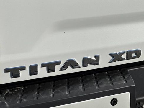 Used 2018 Nissan Titan SL w/ Chrome Package AWD/4WD image 52