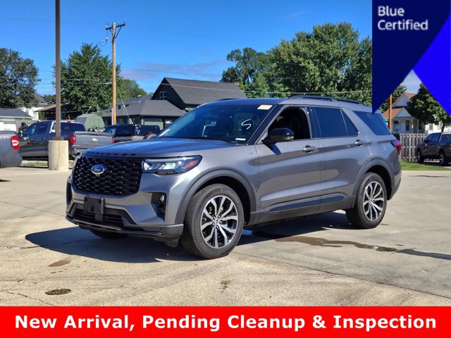 Certified 2025 Ford Explorer ST-Line AWD/4WD image 1
