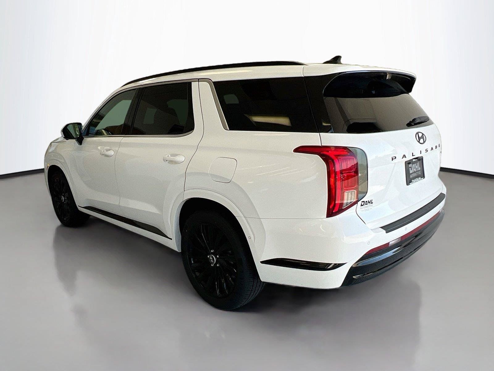 Used 2024 Hyundai Palisade Calligraphy AWD/4WD image 9