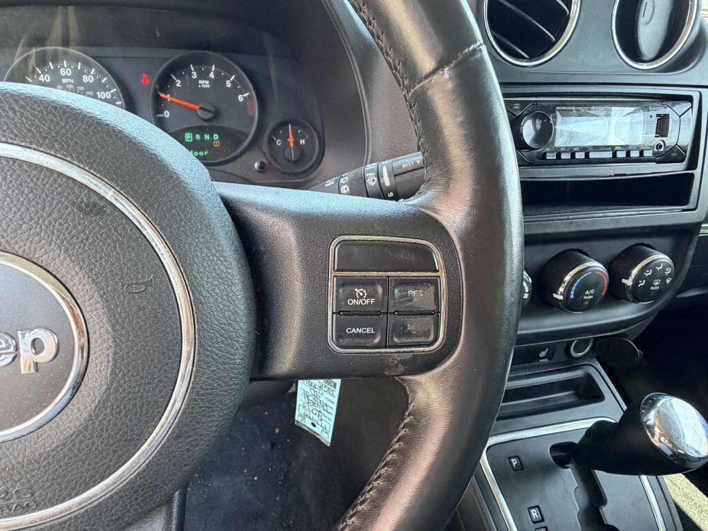 Used 2013 Jeep Patriot Latitude AWD/4WD image 14