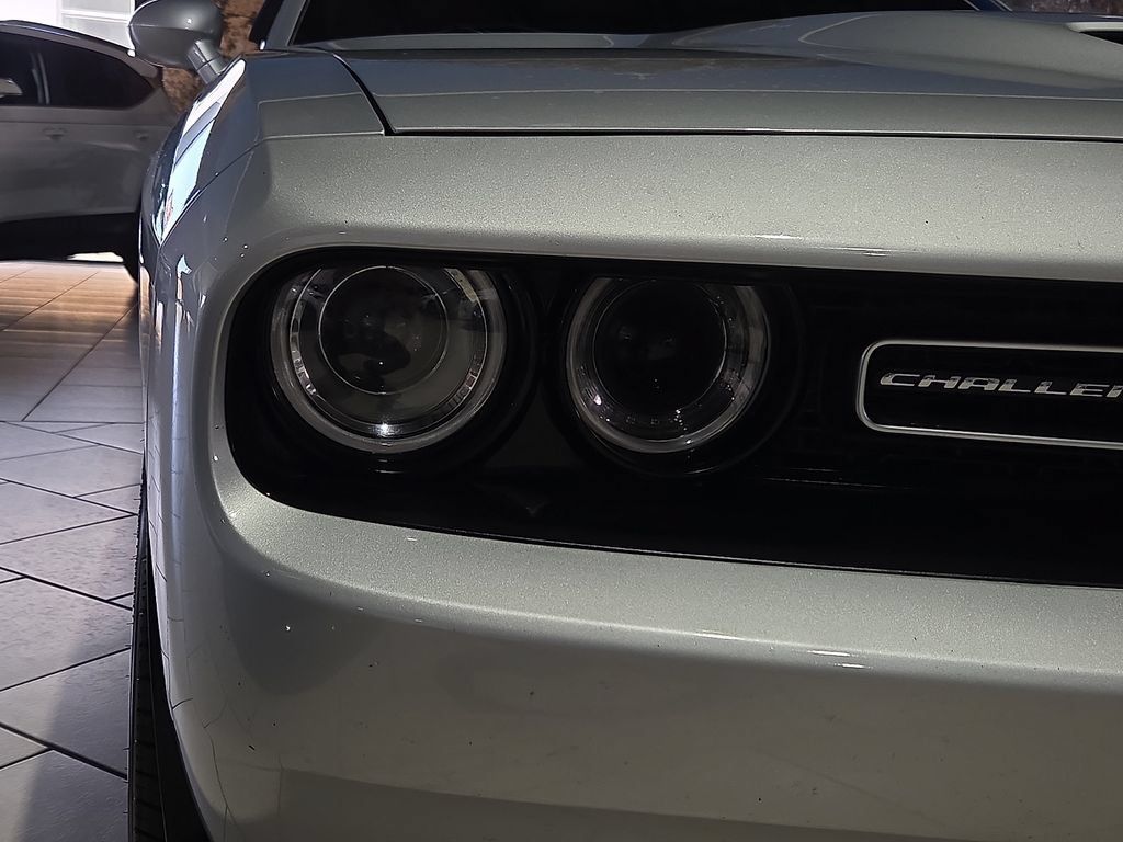 Used 2023 Dodge Challenger GT AWD/4WD image 8