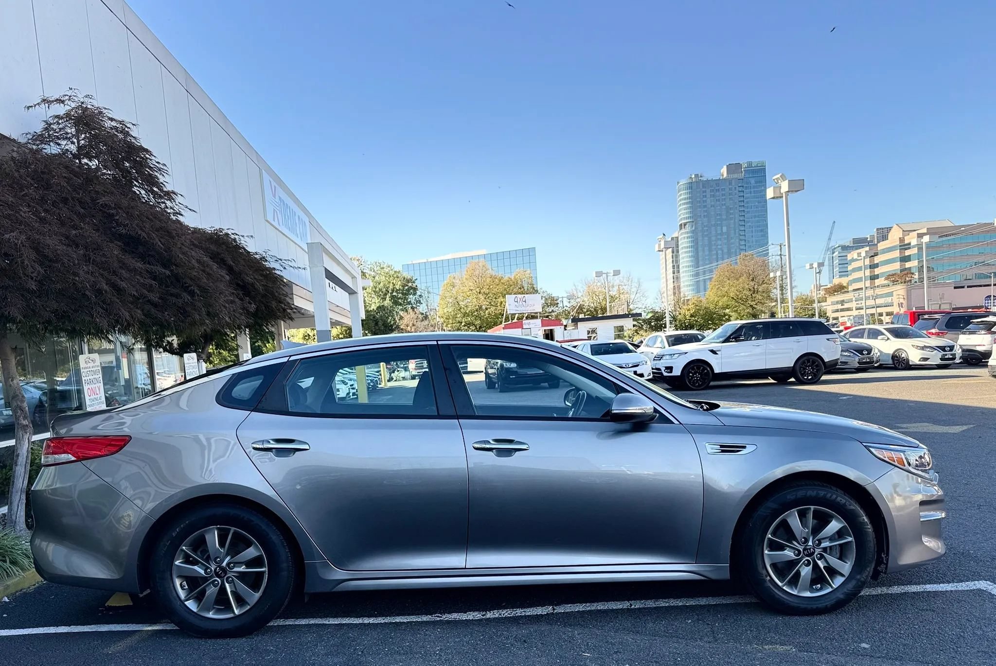 Used 2016 Kia Optima LX w/ Technology Package FWD image 7