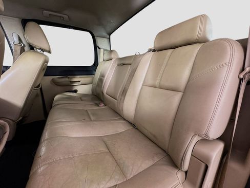 Used 2007 Chevrolet Silverado 1500 LT w/ Suspension Package, Off-Road" image 22