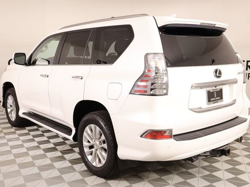 Used 2021 Lexus GX 460 Premium w/ Premium Package image 26