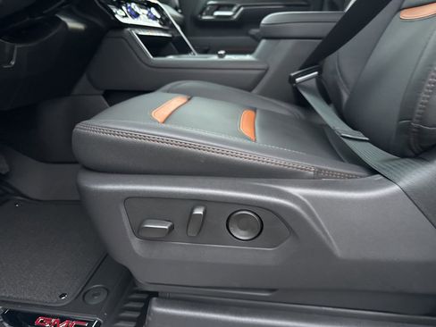New 2026 GMC Sierra 2500 AT4 w/ AT4 Premium Plus Package image 21