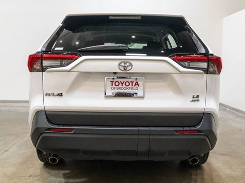 Used 2024 Toyota RAV4 LE AWD/4WD image 8