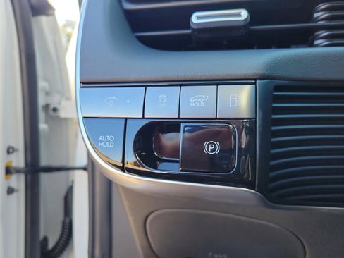 New 2026 Hyundai Ioniq 5 SEL image 23