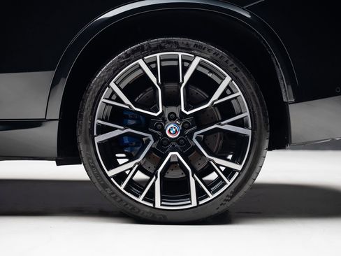 Used 2022 BMW X5 M w/ Executive Package AWD/4WD image 22