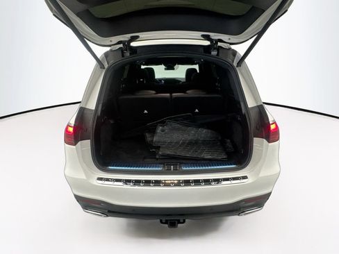 Used 2025 Mercedes-Benz GLS 450 4MATIC image 26