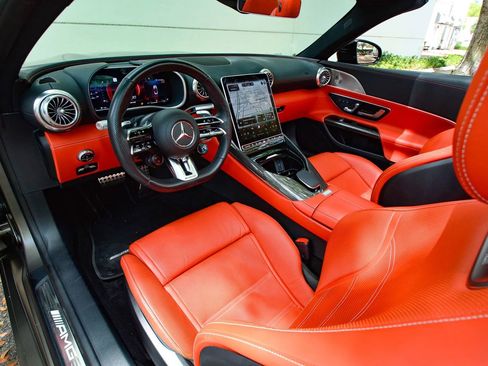 Used 2022 Mercedes-Benz SL 55 AMG 4MATIC image 36