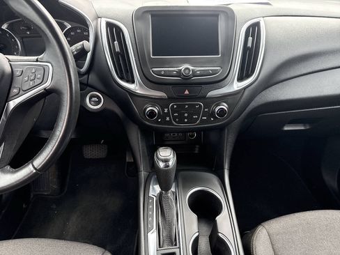 Used 2021 Chevrolet Equinox LT FWD image 18