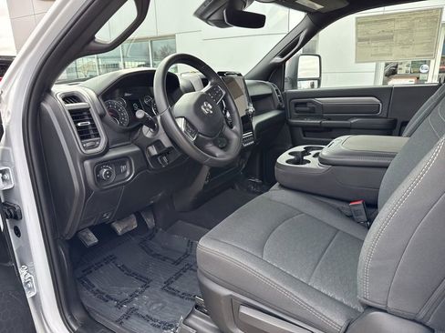 Used 2025 RAM 2500 Tradesman image 17