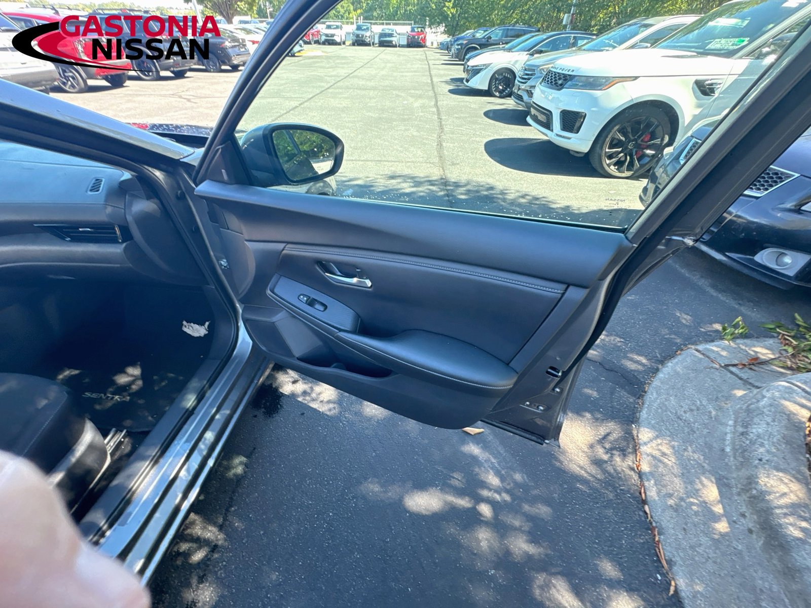 Used 2024 Nissan Sentra SV FWD image 38