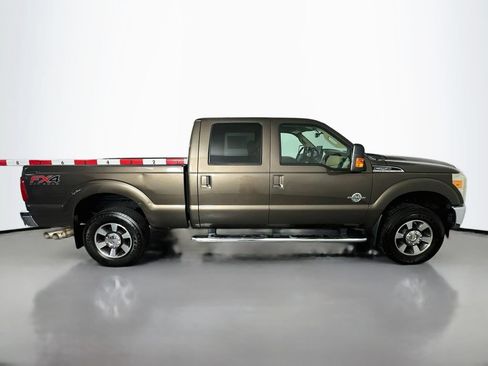 Used 2016 Ford F250 Lariat w/ Lariat Ultimate Package AWD/4WD image 8