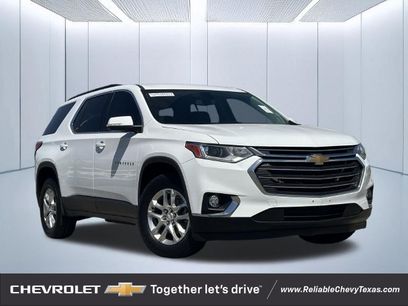 Used 2021 Chevrolet Traverse LT
