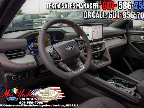 New 2026 Ford Explorer ST-Line w/ ST-Line Street Pack AWD/4WD image 8