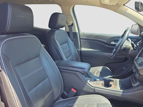 Used 2020 GMC Acadia Denali w/ Technology Package AWD/4WD image 19