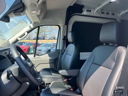 New 2024 Ford Transit 250 148 Medium Roof w/ Load Area Protection Package RWD image 9