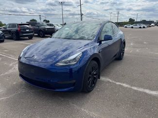 Used 2024 Tesla Model Y Long Range AWD/4WD video 1