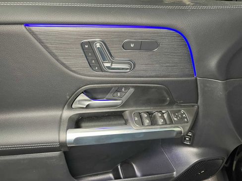 New 2026 Mercedes-Benz GLB 250 4MATIC image 21