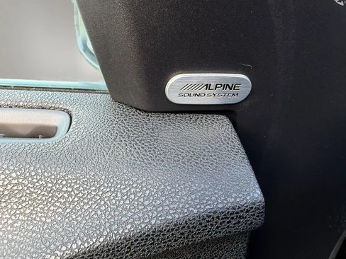Used 2019 Dodge Charger SXT AWD/4WD image 13