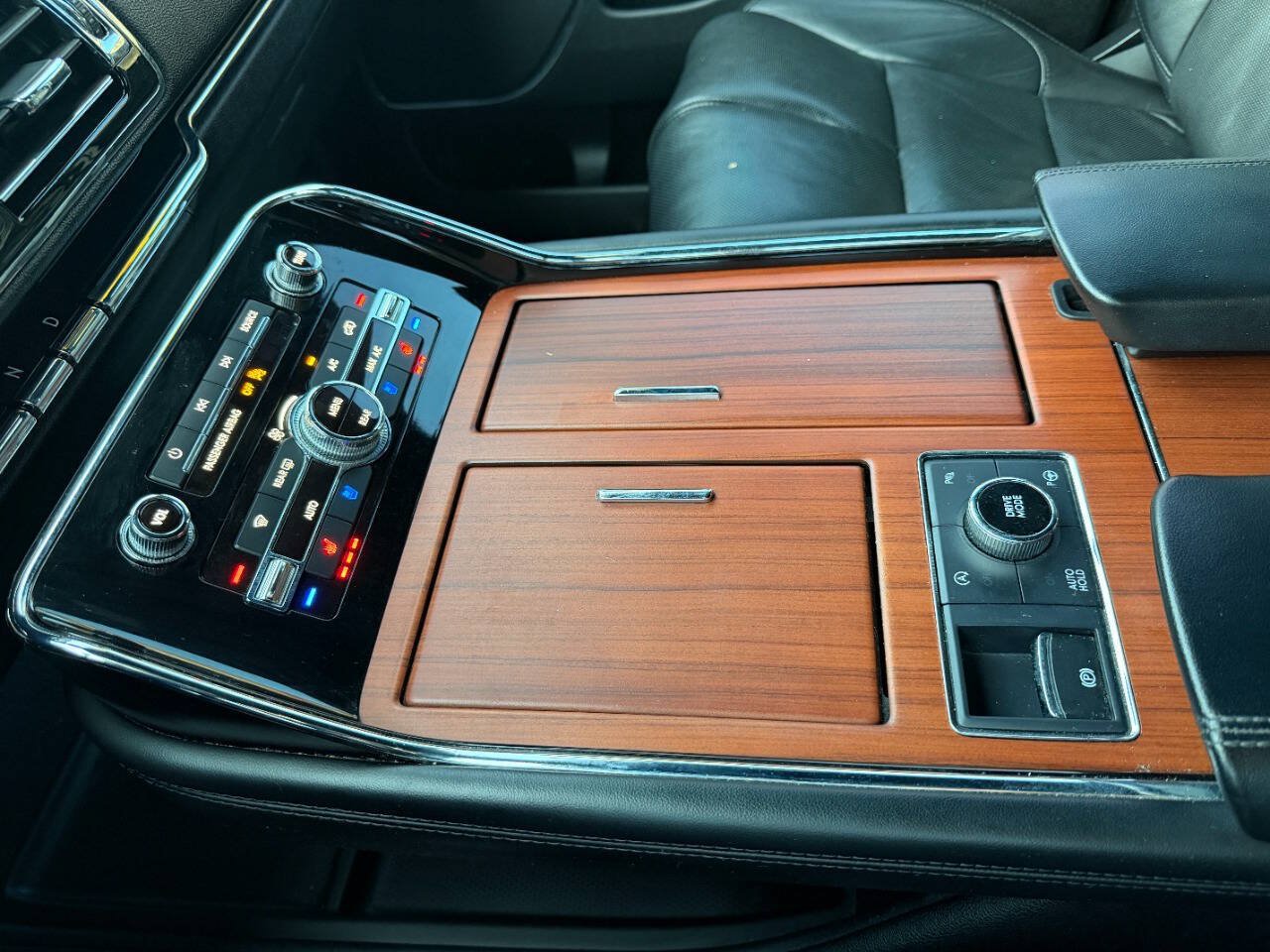 Used 2020 Lincoln Navigator L Reserve AWD/4WD image 51