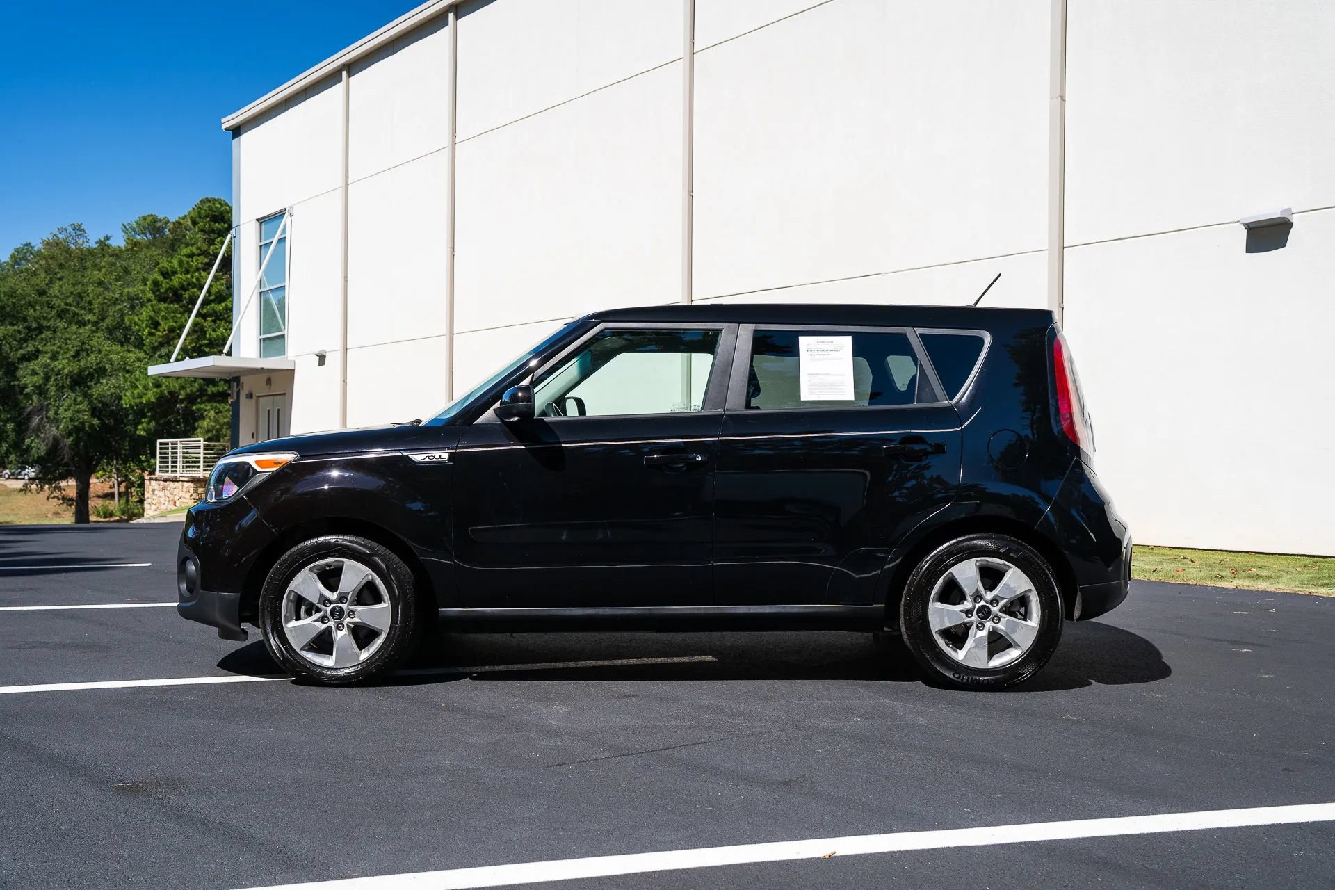 Used 2017 Kia Soul FWD image 4