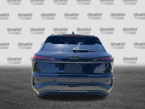 Used 2026 Audi Q3 quattro 2.0T w/ Driver Assistance Package AWD/4WD image 8