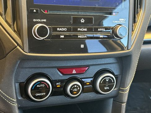 Used 2021 Subaru Crosstrek 2.5i Sport w/ Moonroof Package AWD/4WD image 21