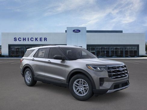 New 2026 Ford Explorer Active AWD/4WD image 7