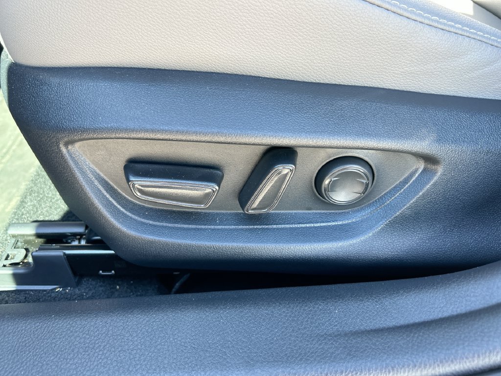 Used 2026 Toyota Camry SE FWD image 12