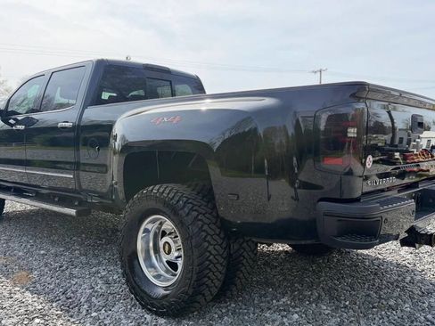 Used 2018 Chevrolet Silverado 3500 High Country w/ Duramax Plus Package image 5