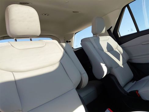 New 2026 Ford Explorer Active w/ Active Comfort Package image 19