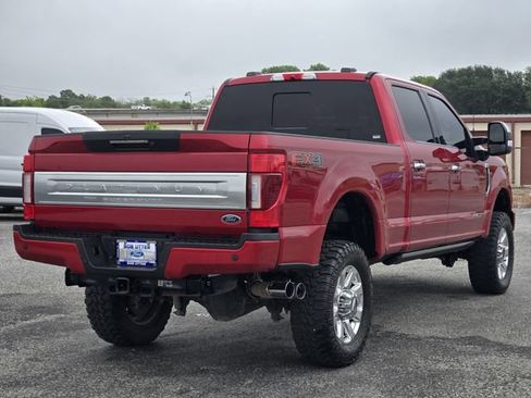 Certified 2022 Ford F250 Platinum w/ FX4 Off-Road Package AWD/4WD image 7