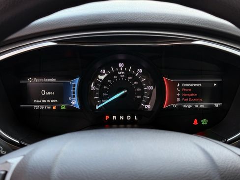 Used 2019 Ford Fusion SE FWD image 27