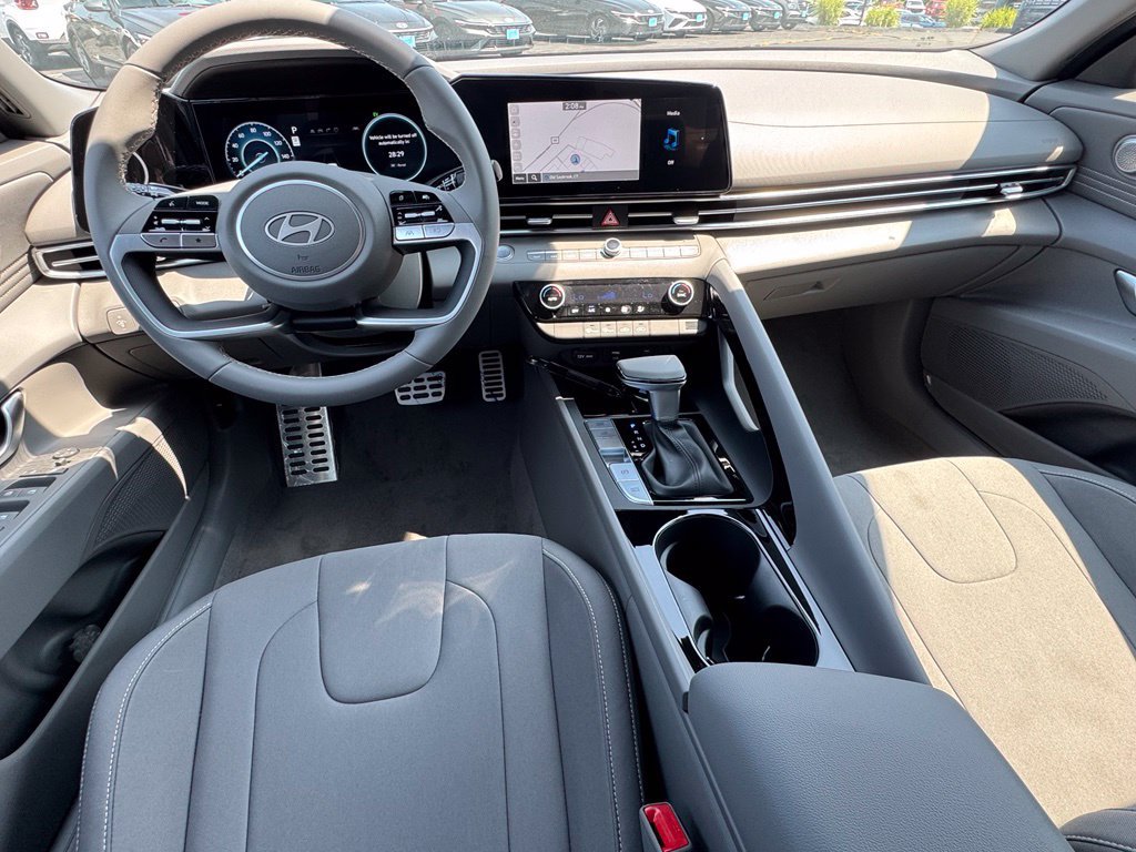 New 2026 Hyundai Elantra SEL FWD image 16