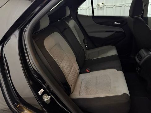 Used 2022 Chevrolet Equinox LS w/ LS Convenience Package FWD image 16
