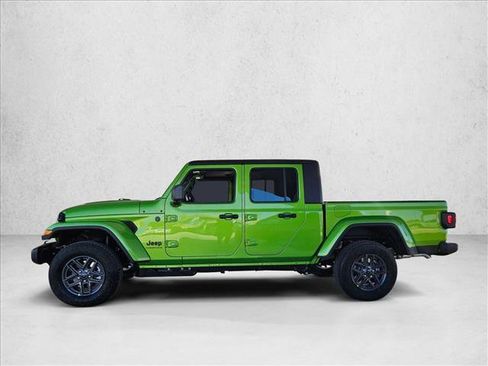 New 2026 Jeep Gladiator Sport image 5