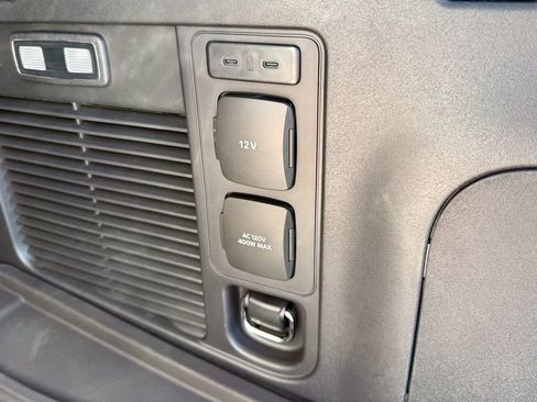 New 2025 Ford Expedition Platinum w/ Stealth Performance Package image 17