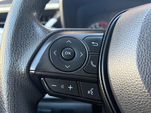 Used 2022 Toyota Corolla LE FWD image 27