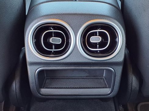 Used 2025 Mercedes-Benz C 300 C 300 image 17