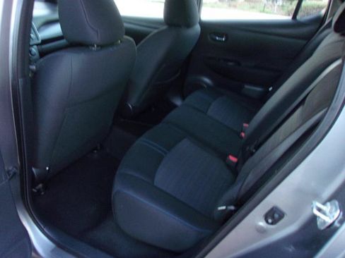 Used 2022 Nissan Leaf S FWD image 14