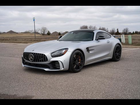 Used 2018 Mercedes-Benz AMG GT R image 1