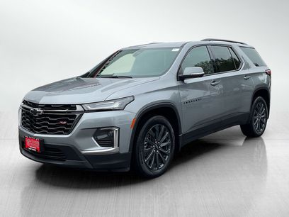 Used 2023 Chevrolet Traverse RS