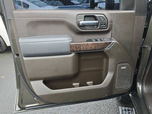 Used 2022 GMC Sierra 3500 Denali w/ Denali Ultimate Package image 23