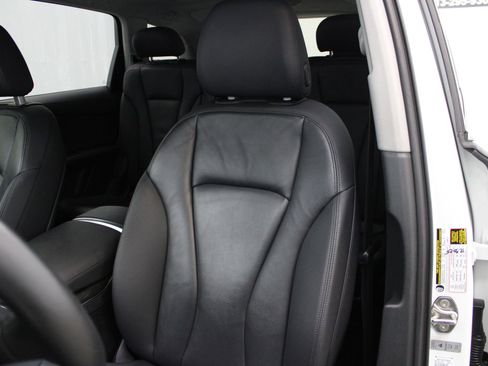 Used 2023 Audi Q7 3.0T Premium Plus AWD/4WD image 18