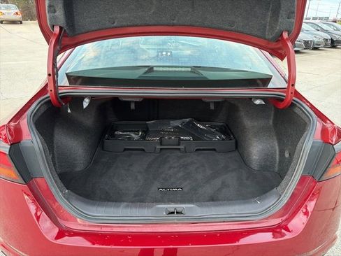 Used 2024 Nissan Altima 2.5 SR image 12